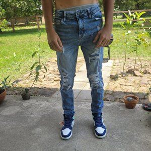Aeropostale light wash, athletic skinny jeans/ size 30/32